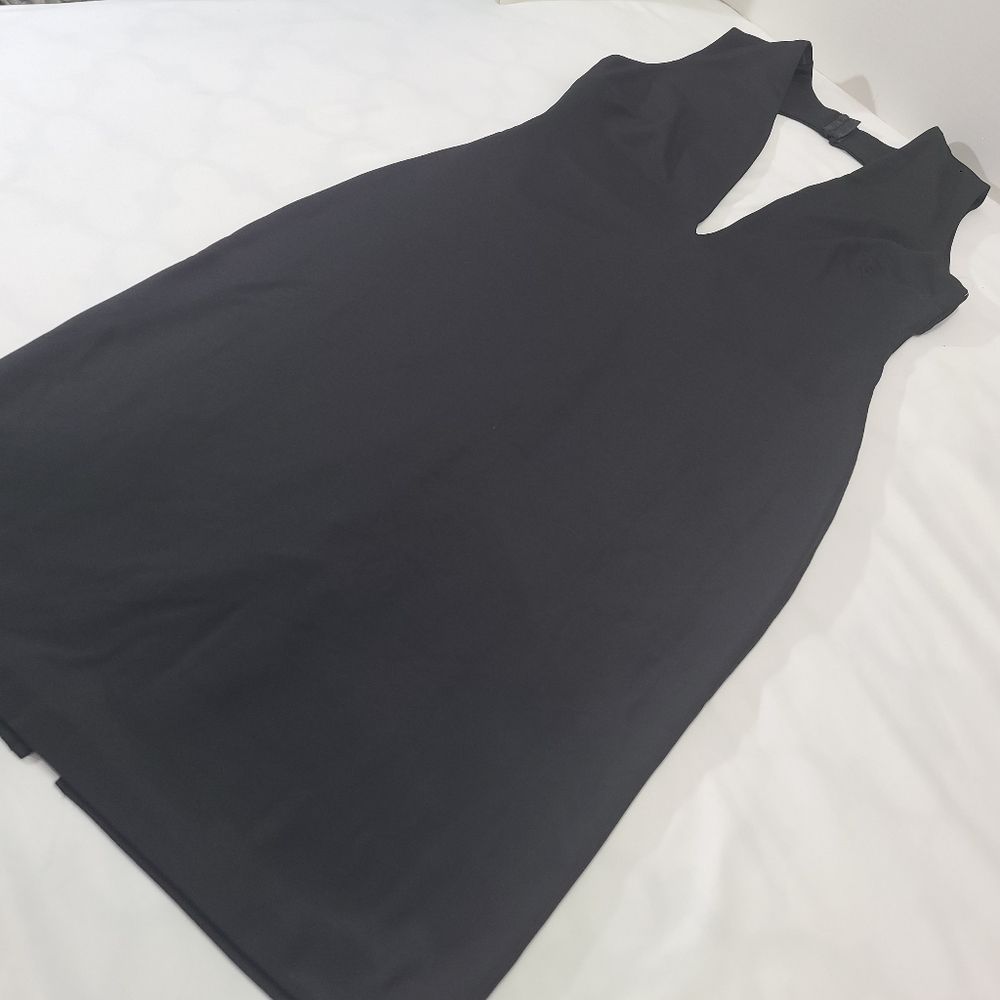 AQ/AQ Deep Plunge Backless Black Dress NWT‎ Size 12 - Picture 6 of 15